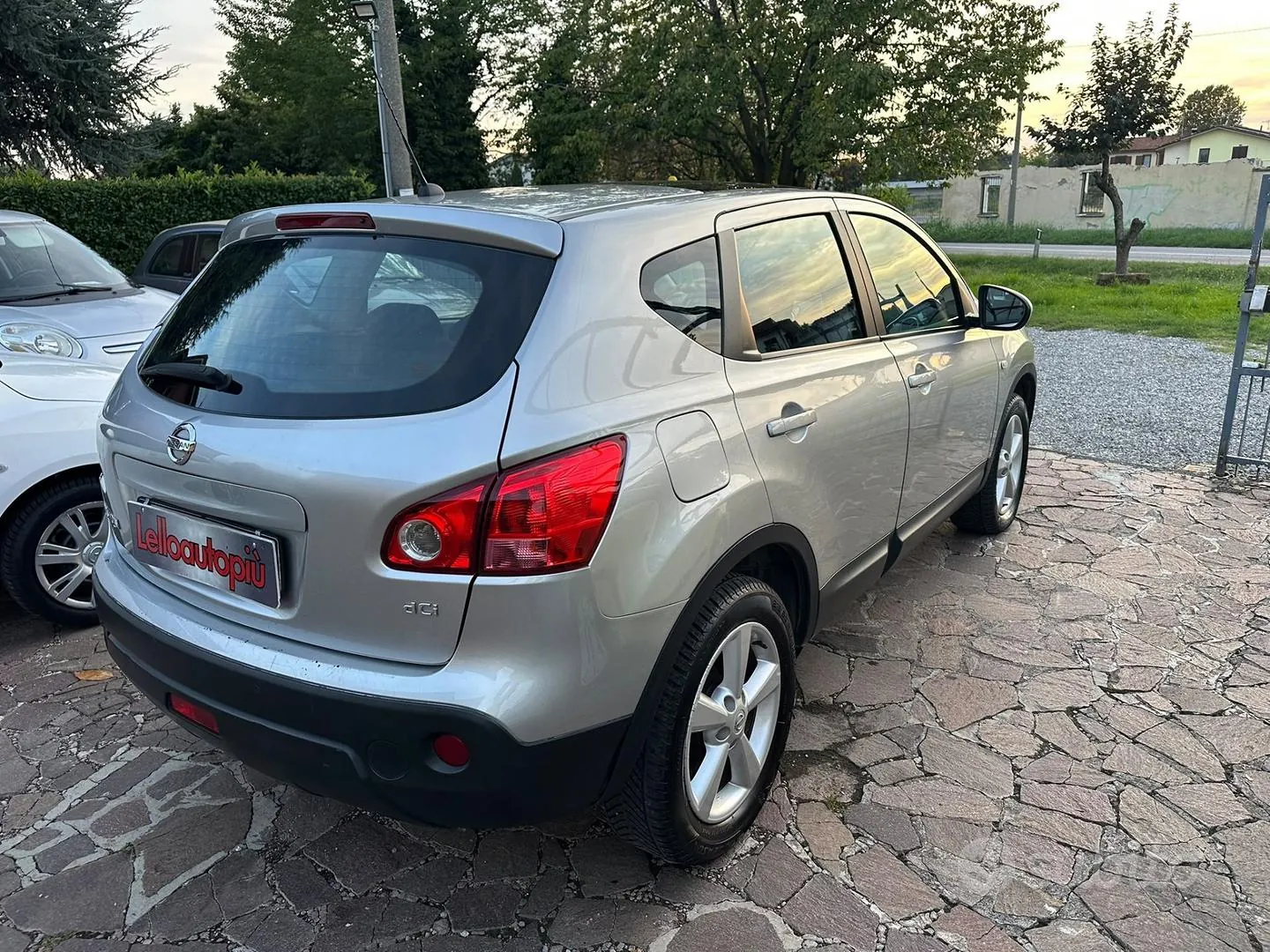 Nissan Qashqai 2008 photo 3