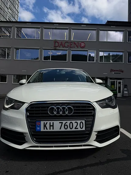 Audi A1 2011 photo 2