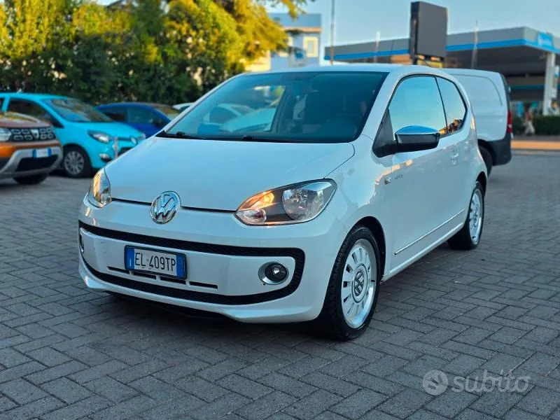 Volkswagen Up 2012 photo 3