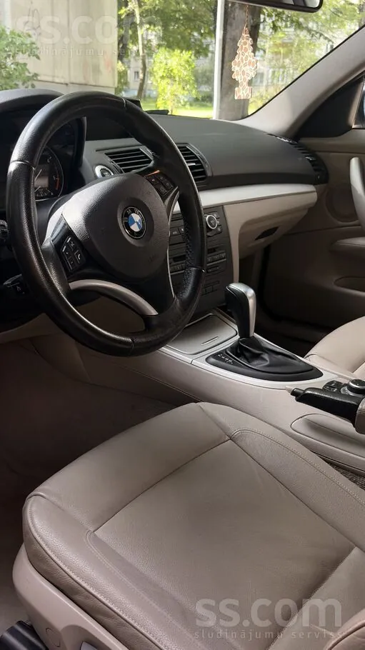 BMW 1 Series 2008 photo 2