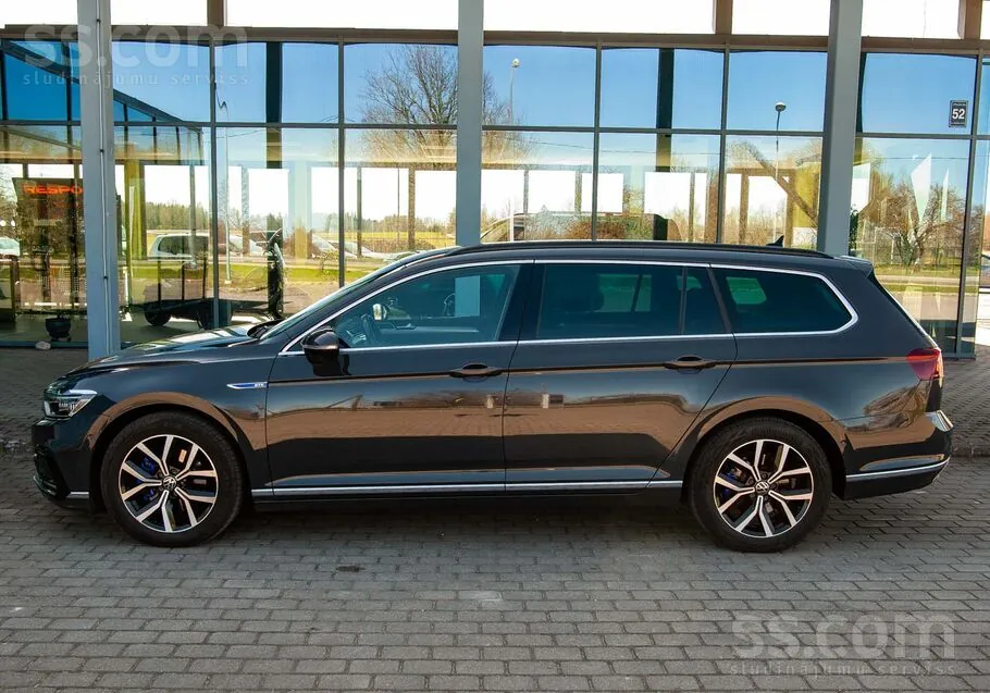 Volkswagen Passat 2021 photo 3