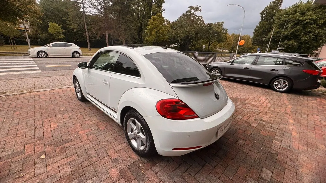 Volkswagen Maggiolino 2015 photo 4