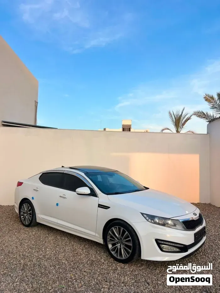 Kia K5 2012 photo 2