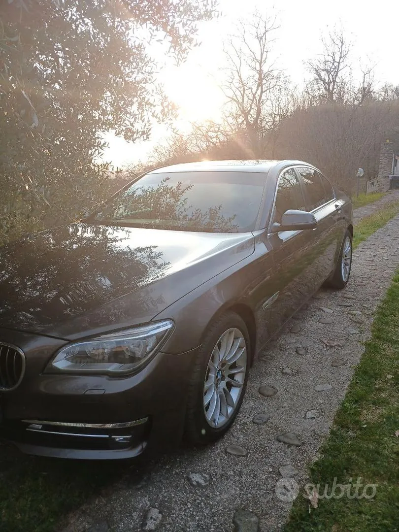 BMW 740 2015 photo 2