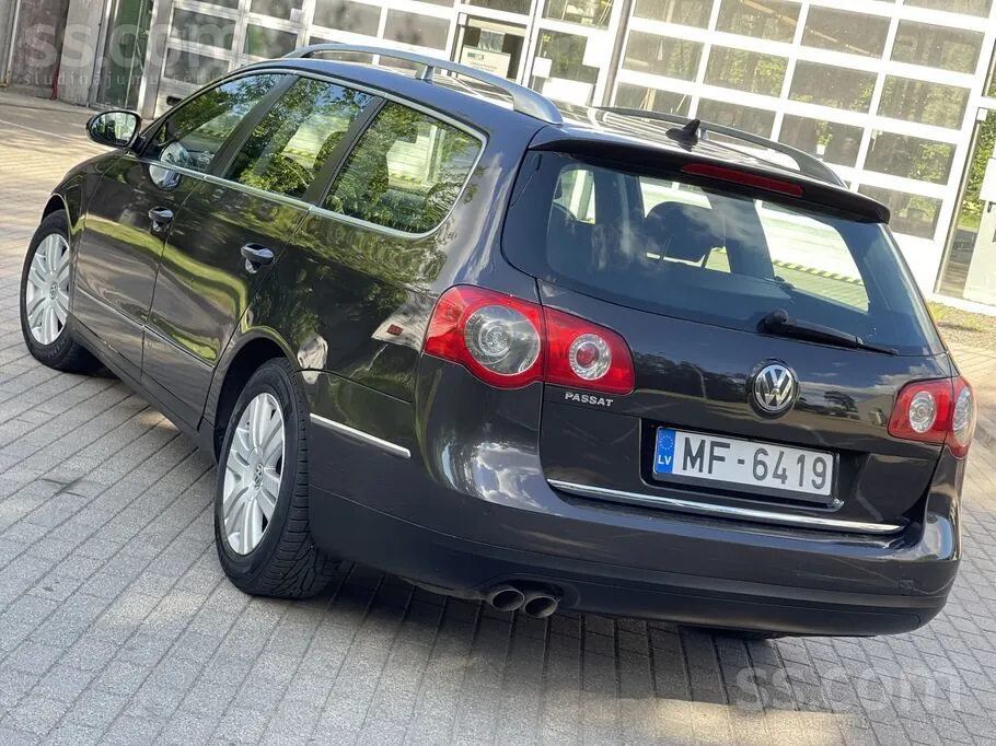 Volkswagen Passat 2009 photo 2