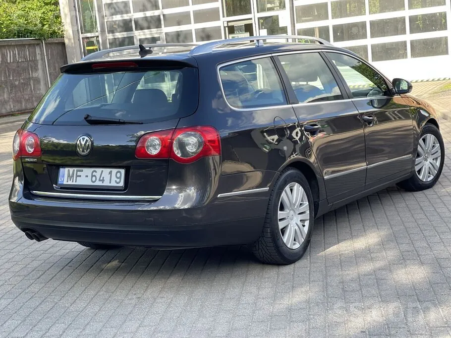 Volkswagen Passat 2009 photo 4