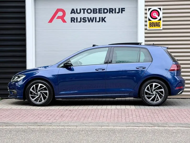 Volkswagen Golf 2018 photo 2