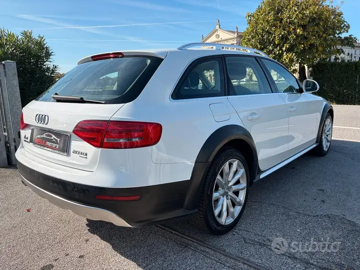Audi A4 Allroad 2009 photo 4