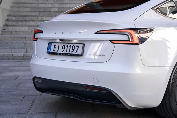 Tesla Model 3 2024 photo 5