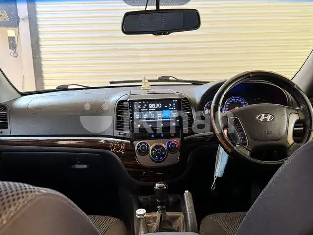 Hyundai Santa Fe 2011 photo 3
