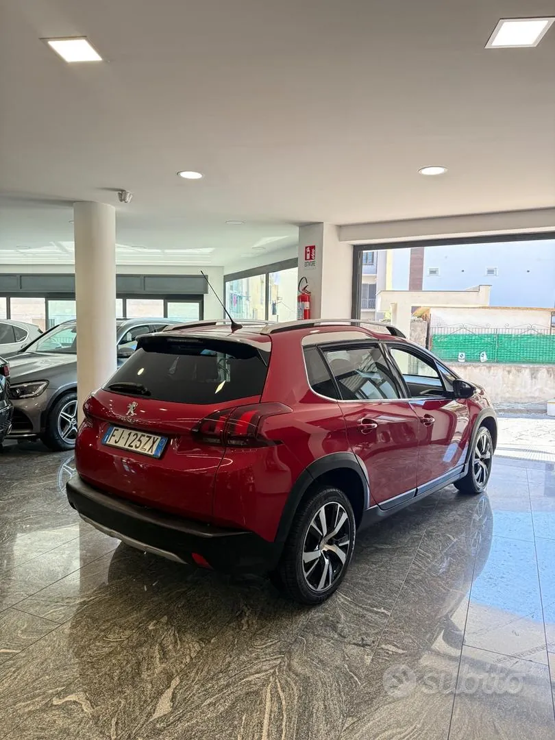 Peugeot 2008 2017 photo 4