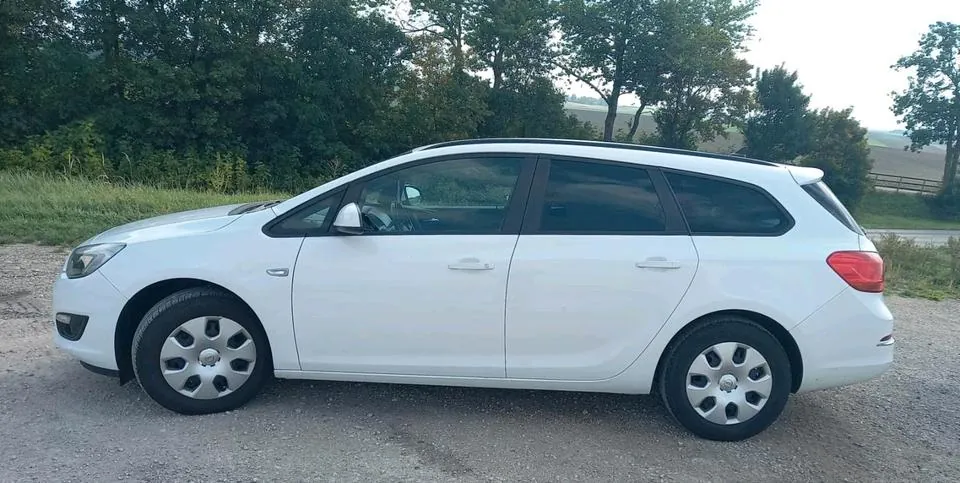 Opel Astra J
