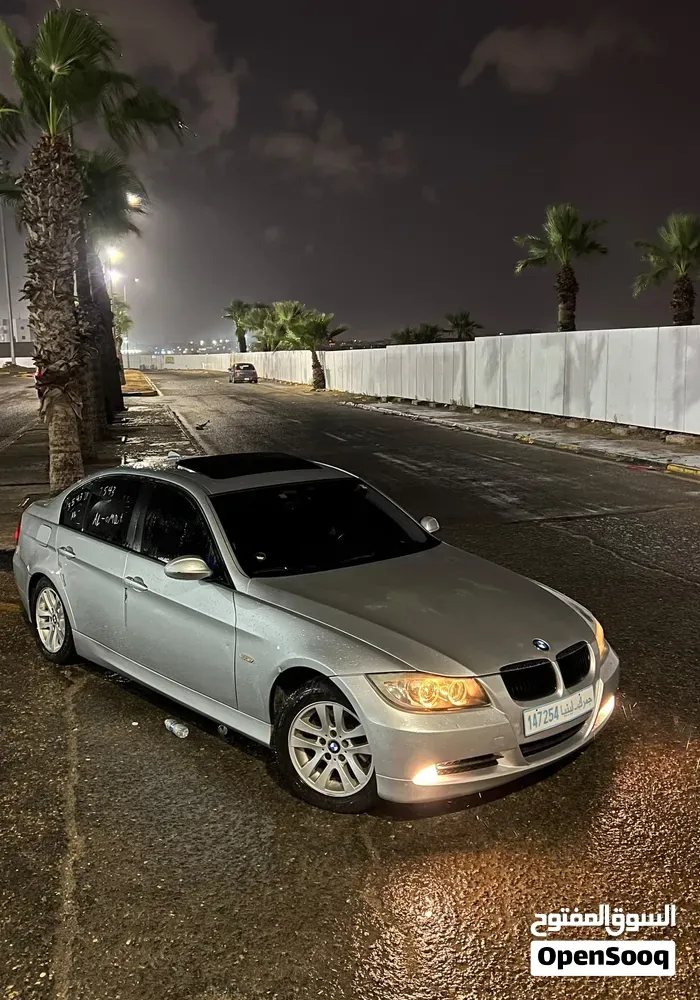 BMW 3 Series 2011 photo 5