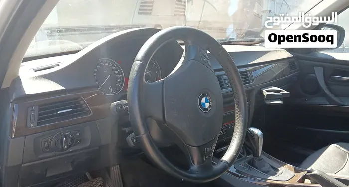 BMW 3 Series 2011 photo 3