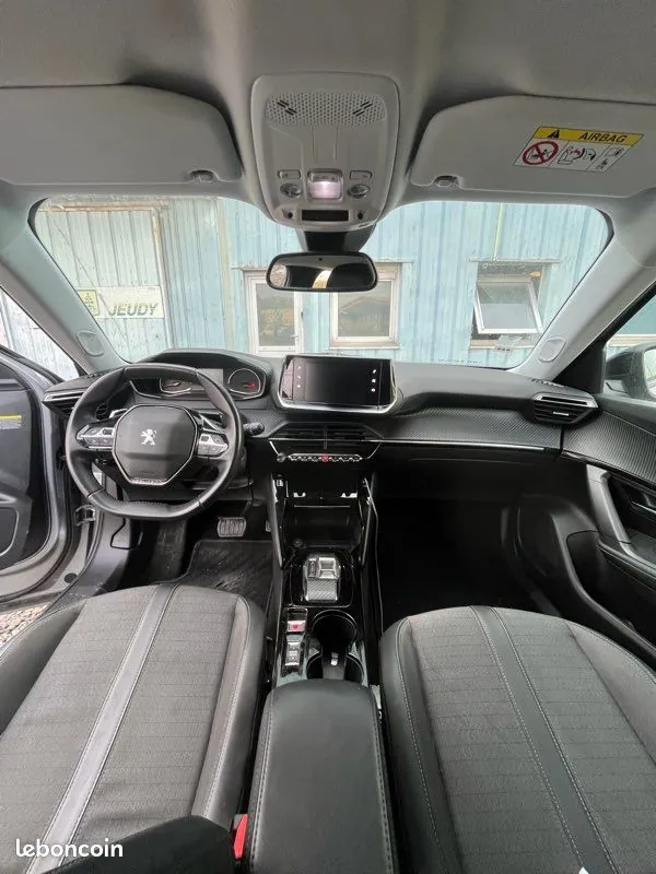 Peugeot 2008 2022 photo 3
