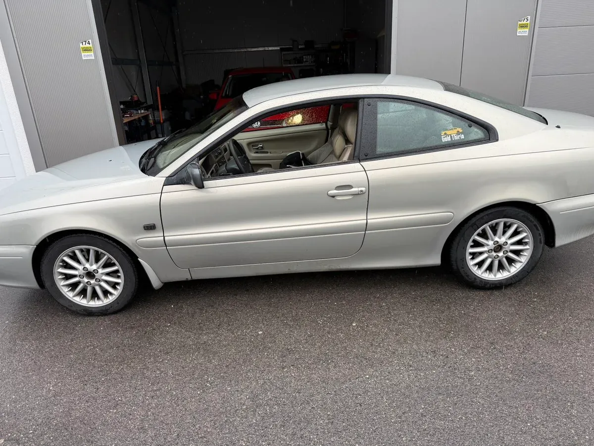 Volvo C70 2000 photo 3
