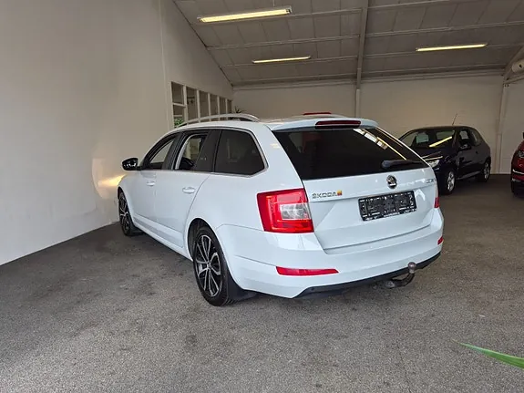 Skoda Octavia 2015 photo 4