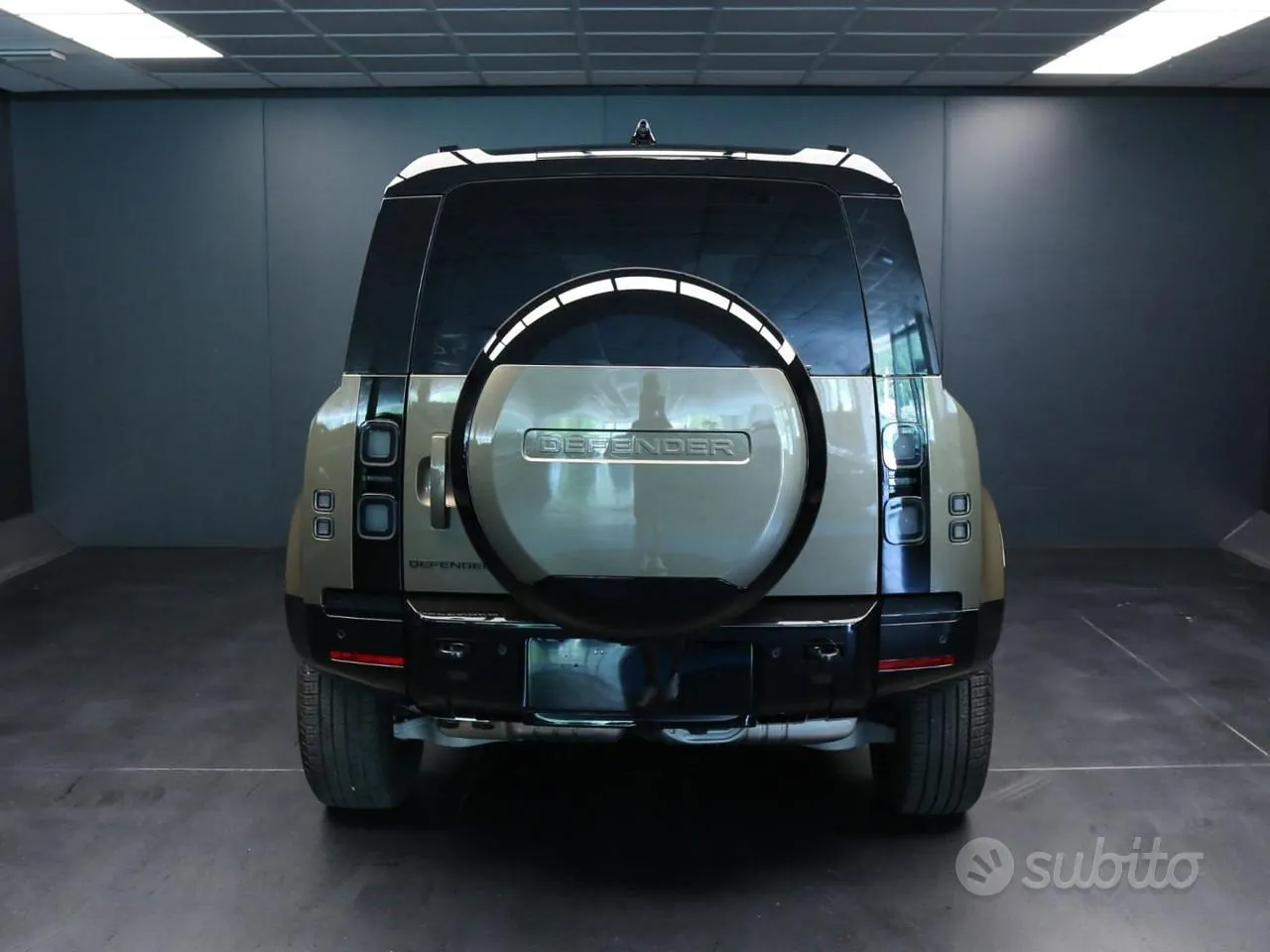 Land Rover Defender 2026 photo 4