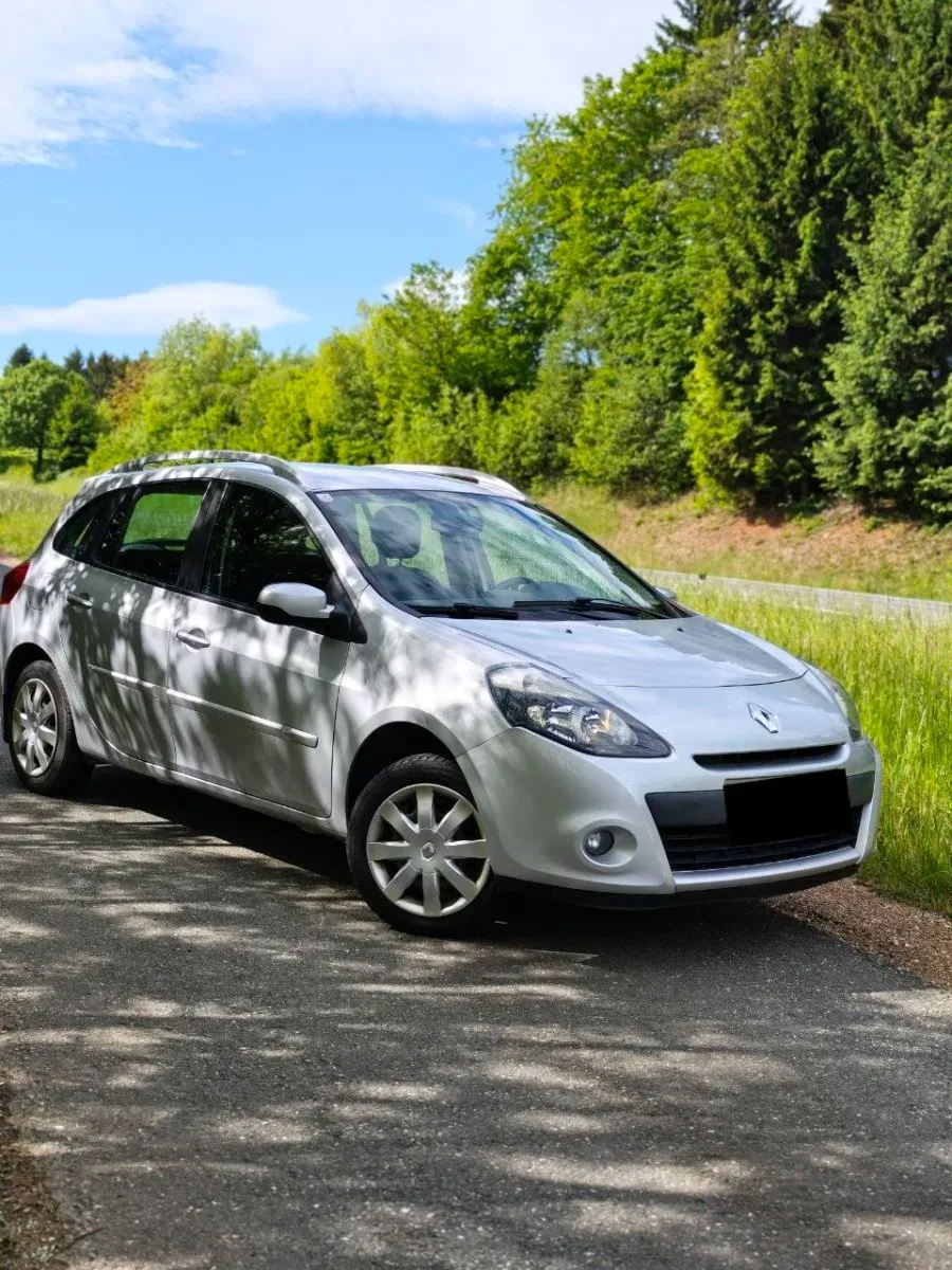 Renault Clio 2012 photo 2