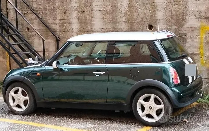 Mini Mini Cooper R50 2003 photo 2