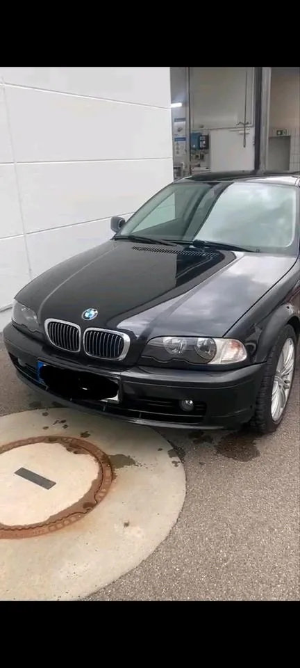 BMW 323I