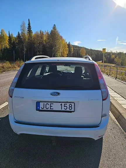 Ford Focus 2010 photo 5
