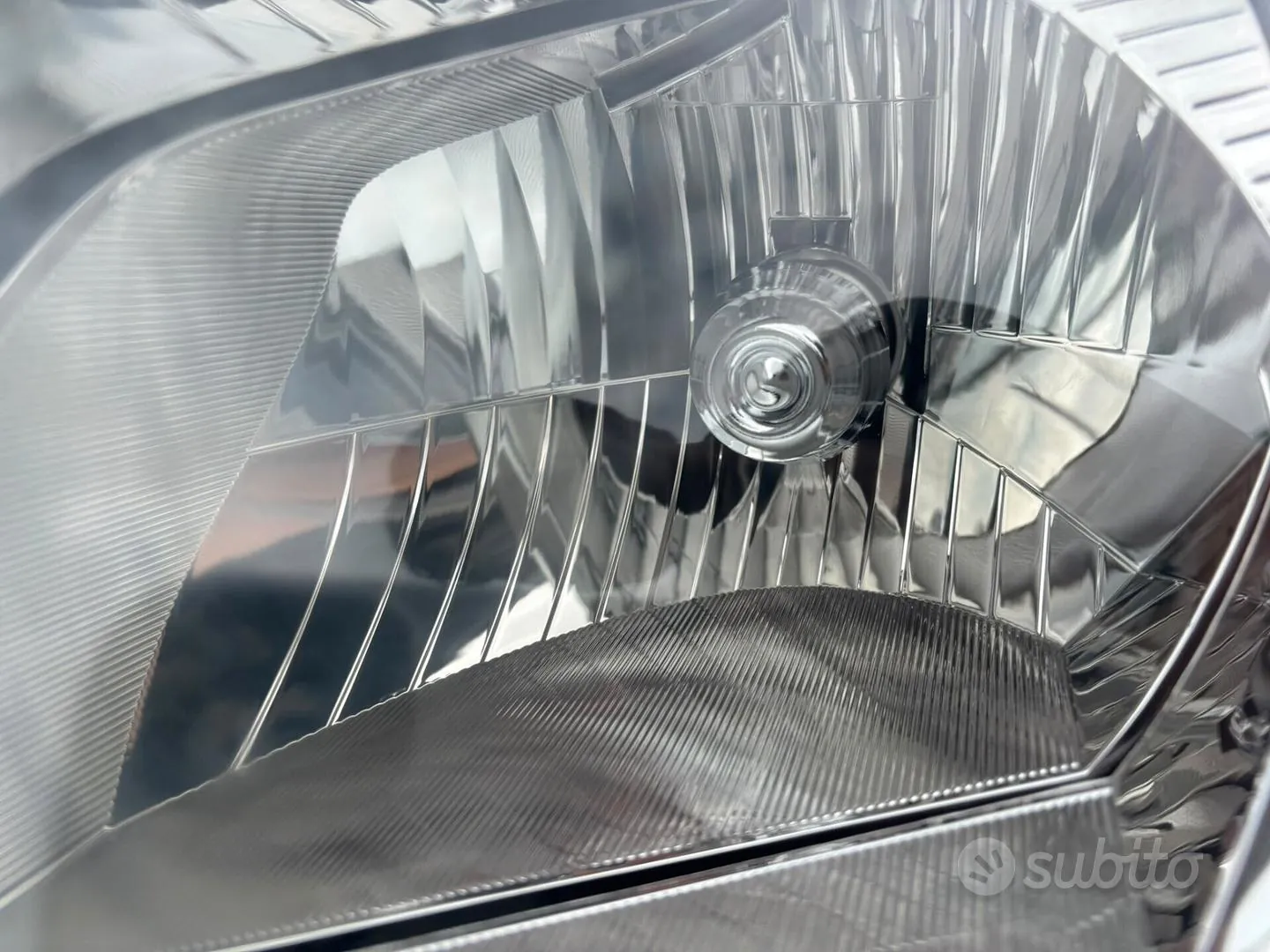 KG Mobility Korando 2012 photo 5