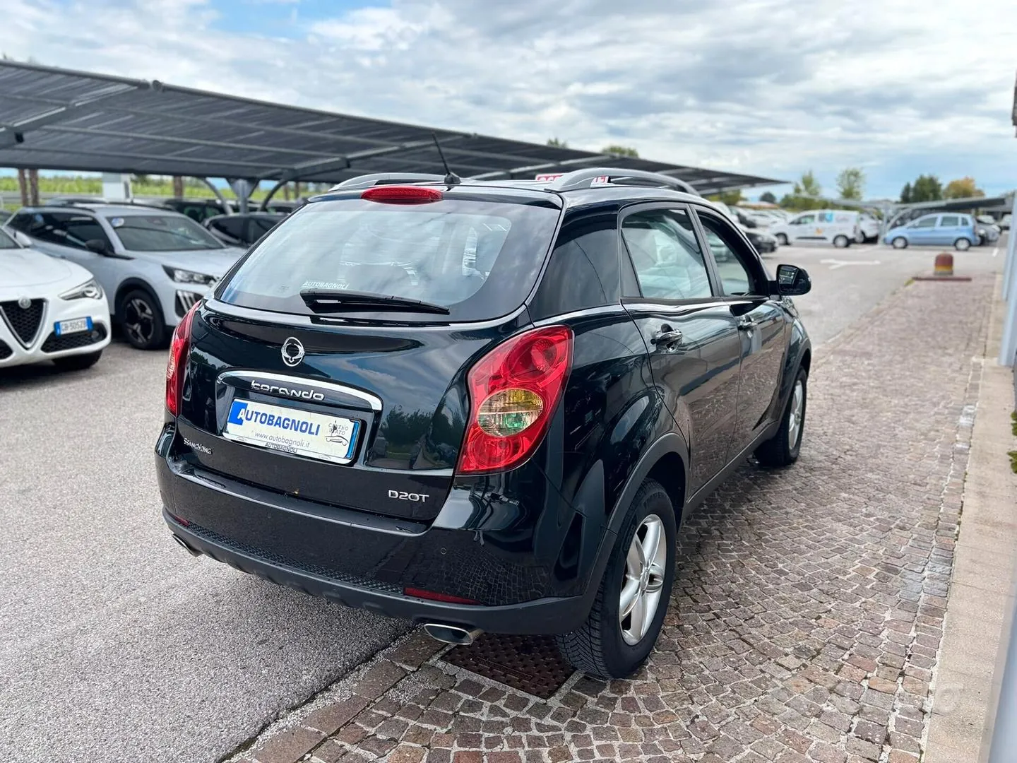 KG Mobility Korando 2012 photo 3