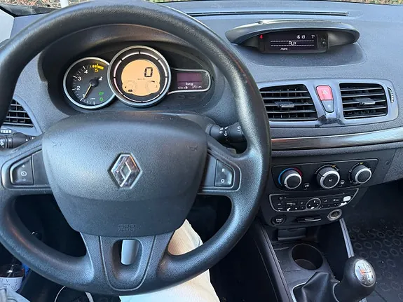 Renault Megane Iii 2011 photo 5
