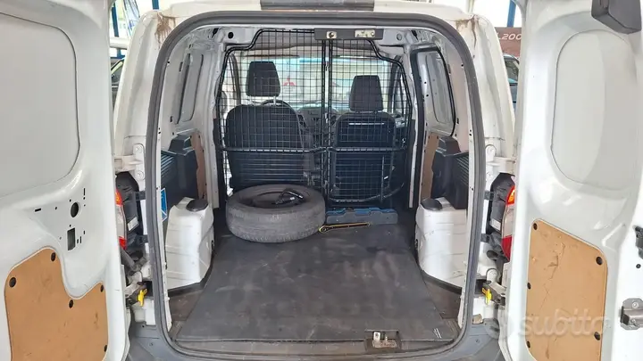 Ford Transit Courier 2022 photo 5
