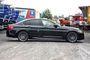 BMW 5 Series 2020 photo 2