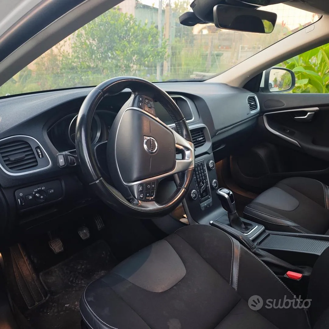 Volvo V40 2019 photo 5
