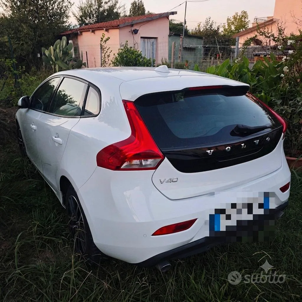 Volvo V40 2019 photo 4