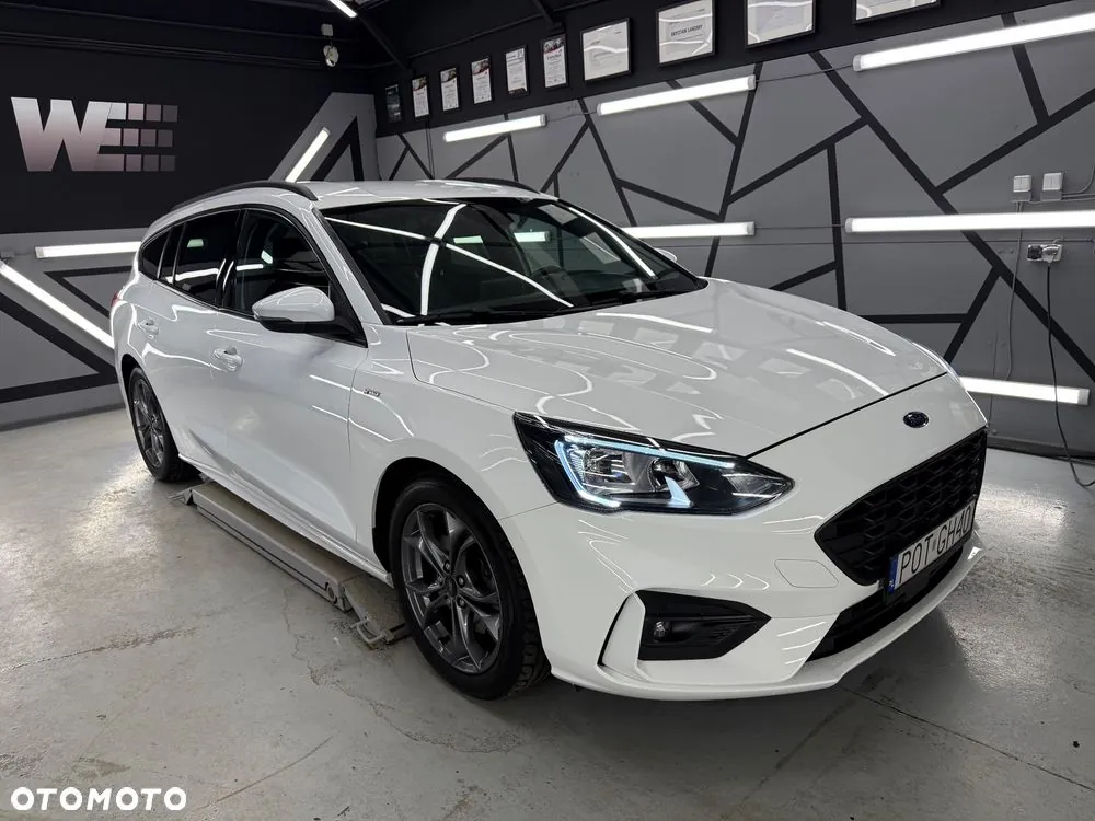 Ford Focus 2019 photo 2