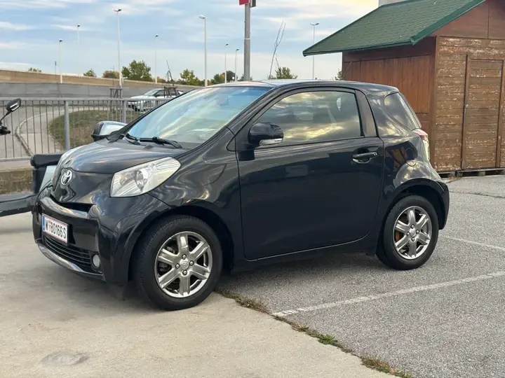 Toyota Iq