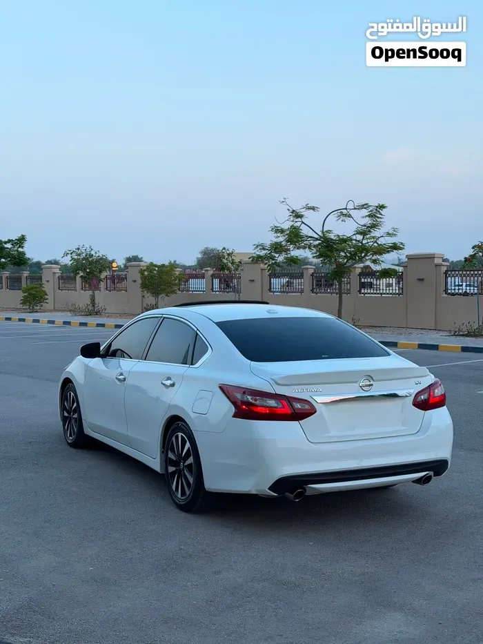 Nissan Altima 2018 photo 4