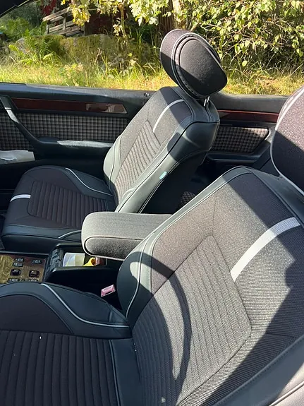 Mercedes-Benz E200 1995 photo 3