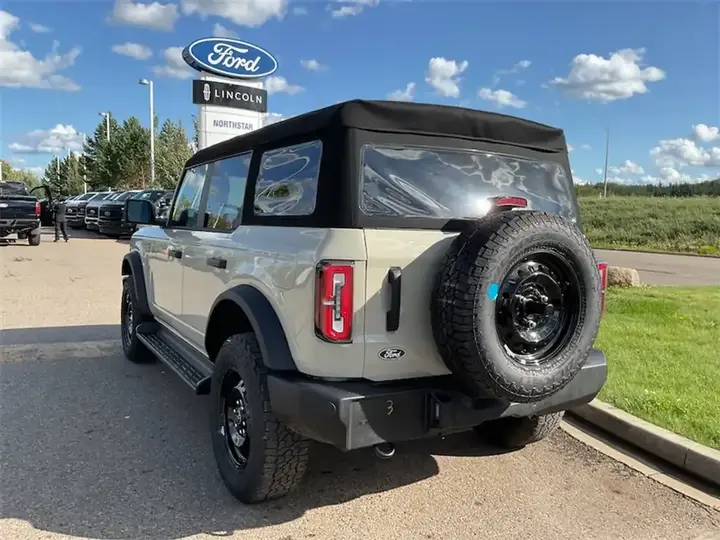 Ford Bronco 2026 photo 3