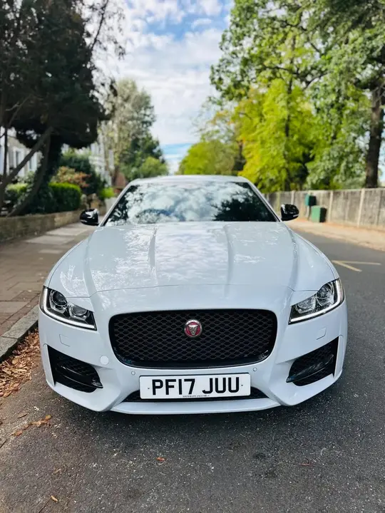 Jaguar Xf 2017 photo 3