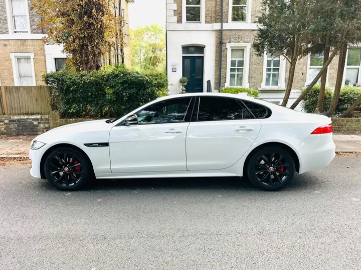 Jaguar Xf 2017 photo 5
