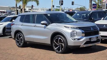 Mitsubishi Outlander 2022 photo 4