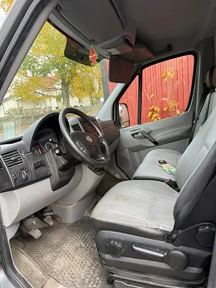 Volkswagen Crafter 35 2016 photo 2