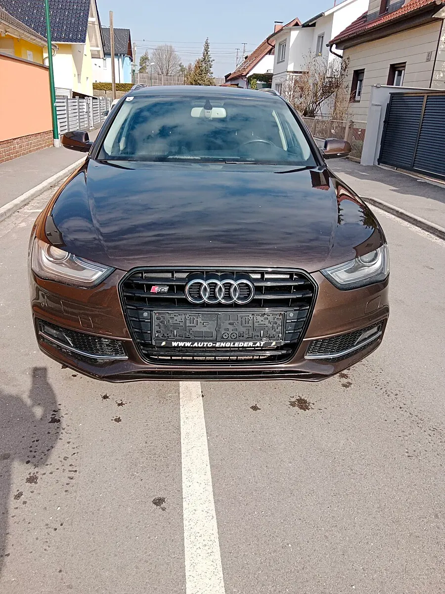 Audi A4 2012 photo 3