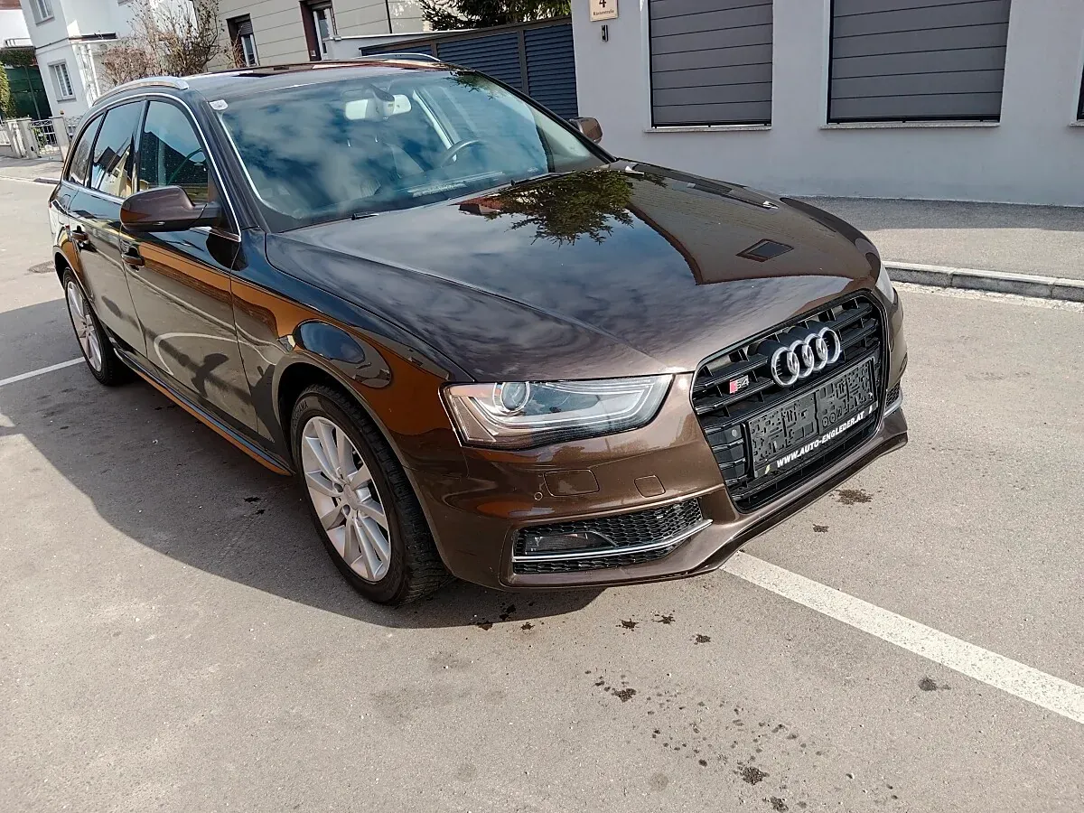 Audi A4 2012 photo 2