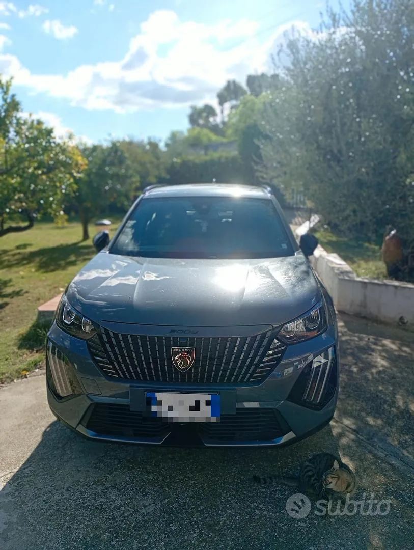 Peugeot 2008 2024 photo 2