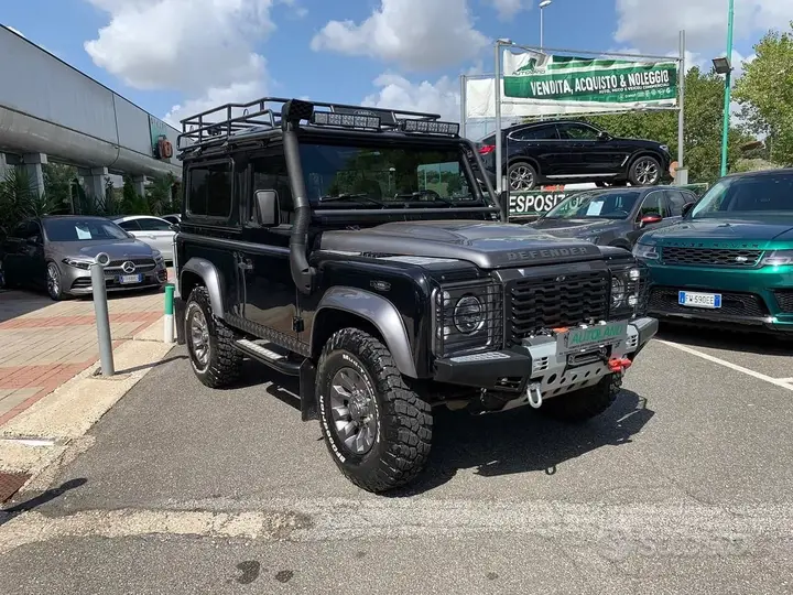 Land Rover Defender 2002 photo 2