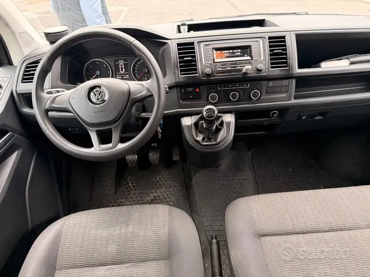 Volkswagen Caravelle 2019 photo 3