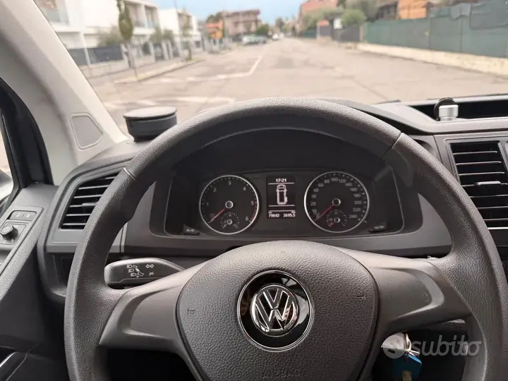 Volkswagen Caravelle 2019 photo 2
