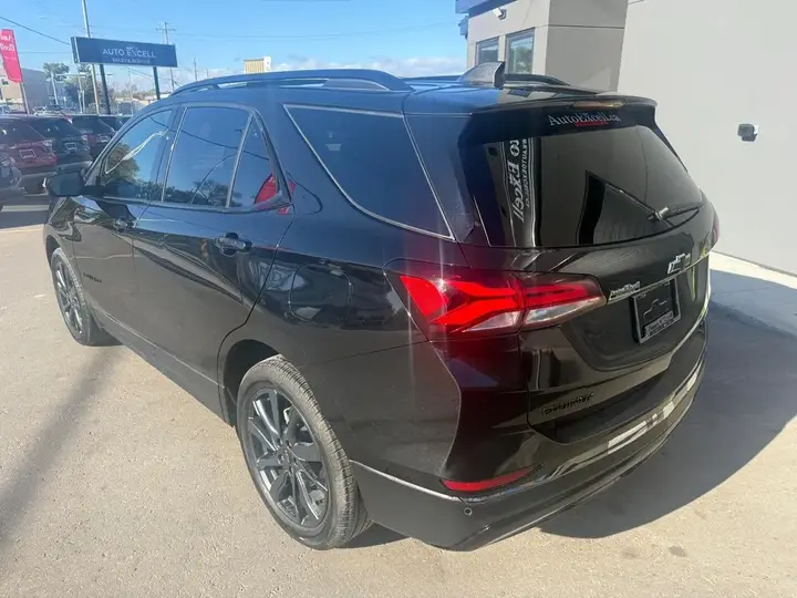 Chevrolet Equinox 2022 photo 3