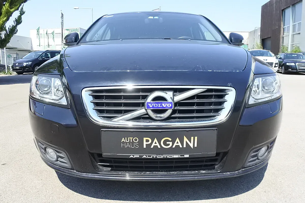 Volvo V50 2011 photo 3